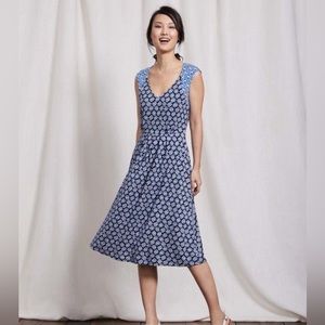 BODEN Gwendolyn Floral Purple Jersey Dress